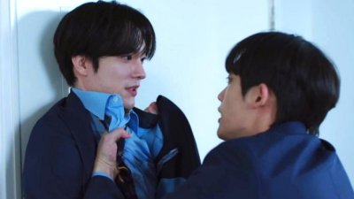 《清潭国际高中 第二季》最终集预告悬念拉满！徐道言硬刚朴宇镇，坠楼真相浮出水面？_全集在线观看_清潭国际高中_校园悬疑_最新韩剧_韩剧TV