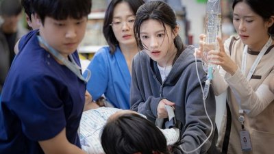 【韩剧】高允真主演韩剧《总有一天机智的实习医生生活》定档4月