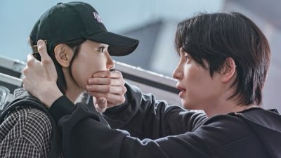 《偶像疯子》偶像文化与法庭、悬疑、推理、浪漫爱情的结合，粉丝与偶像间距离的警示？爱情的启示？